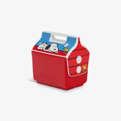 Alternative view of Igloo Coolers Snoopys Doghouse Little Playmate 7 Qt Cooler