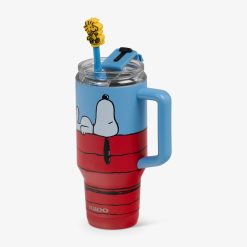 Alternative view of Igloo Coolers Snoopys Doghouse 32 Oz Travel Mug