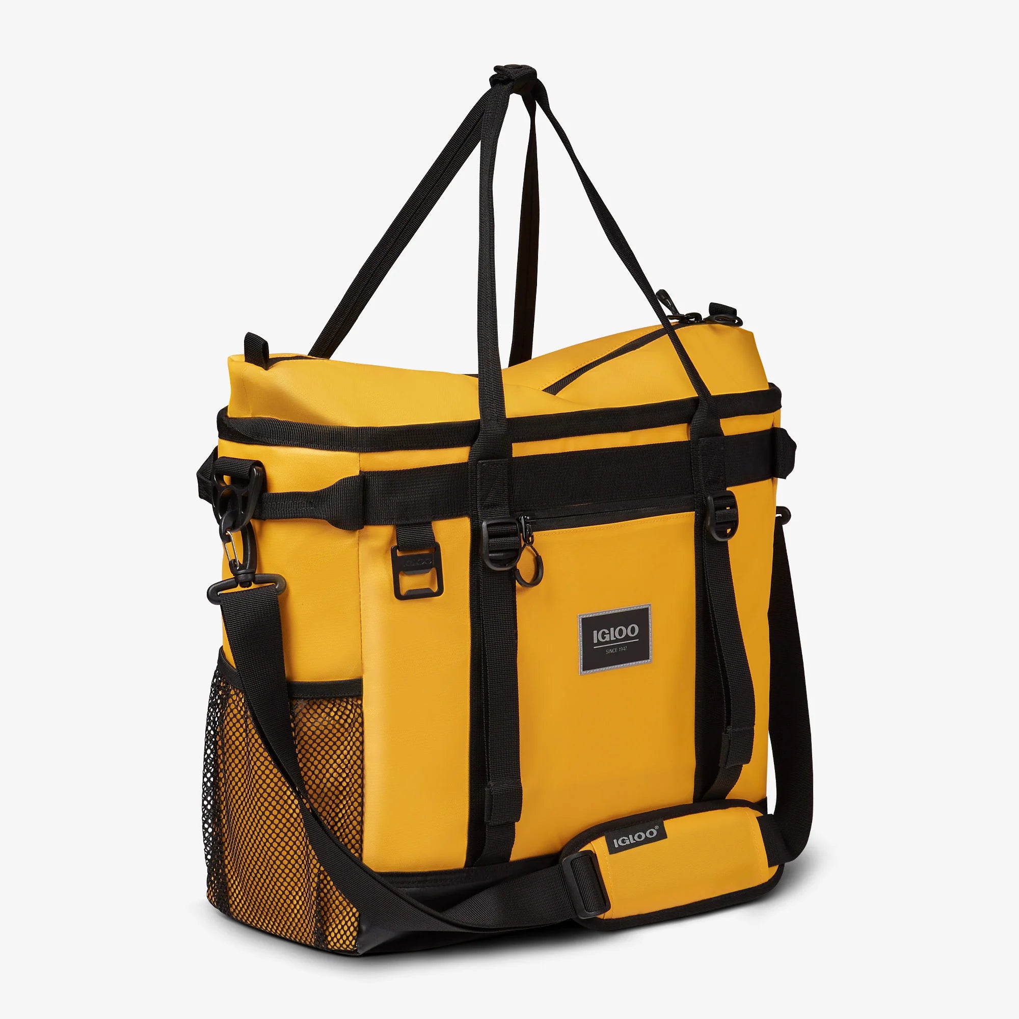 Igloo Outdoor Pursuit 30-Can Tote - Image 6